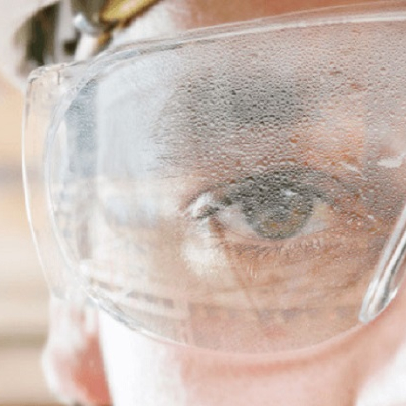 What You Need to Know About Anti-Fog Safety Glasses
