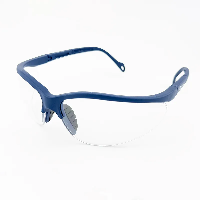 Kính Bảo hộ là một phần trong thiết bị bảo hộ cá nhân được người lao động sử dụng với mục đích bảo vệ mắt.