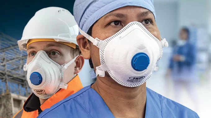 Bảo Vệ Sức Khỏe Với Khẩu Trang Phòng Độc Trong Môi Trường Công Nghiệp