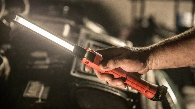 Hướng Dẫn Lựa Chọn Đèn Pin Chiếu Sáng Phù Hợp Với Nhu Cầu Của Bạn