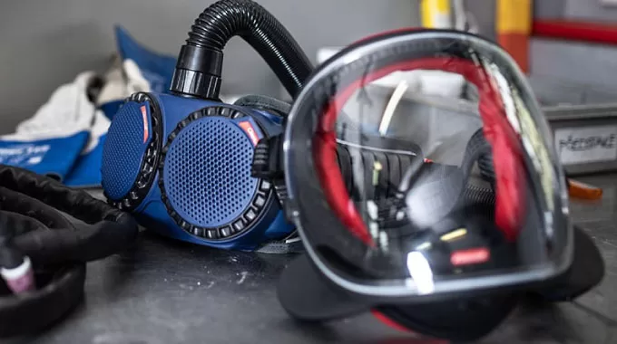 Tận Dụng Công Nghệ Thiết Bị Thở Bằng Động Cơ (PAPR): Bảo Vệ Hô Hấp Trong Điều Kiện Làm Việc Khắc Nghiệt
