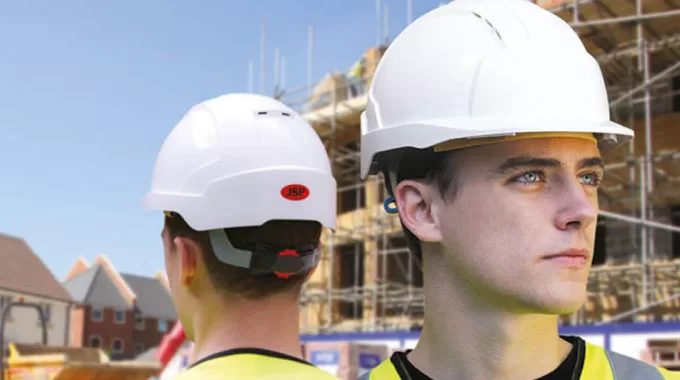 Bảo Vệ Bạn Tại Nơi Làm Việc Với Mũ Bảo Hộ Lao Động Chất Lượng